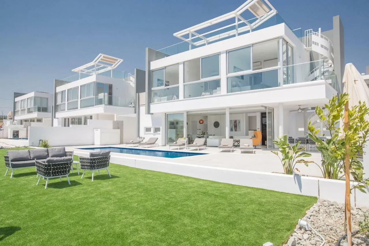 Blue Pearl Villas Protaras 0*,
