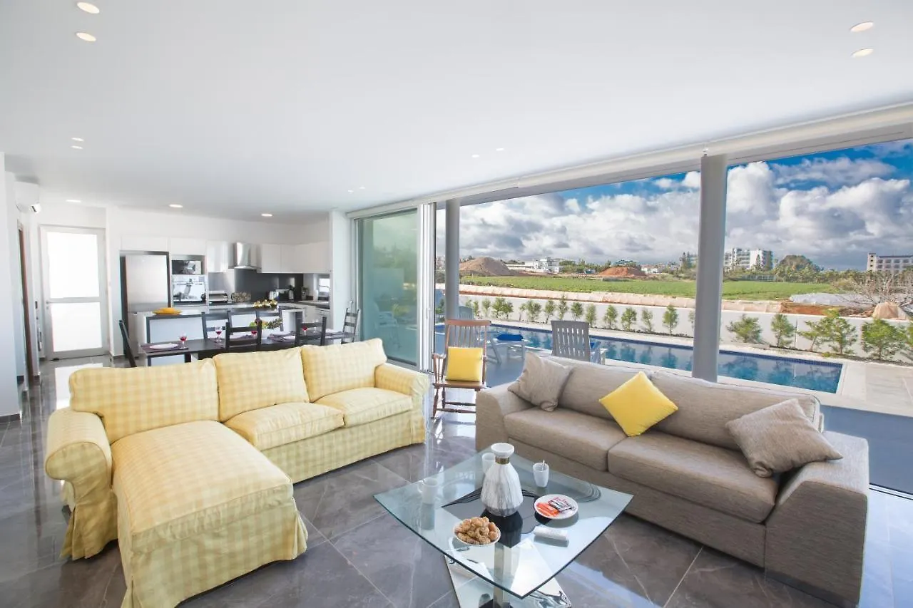 Blue Pearl Villas Protaras 0*,